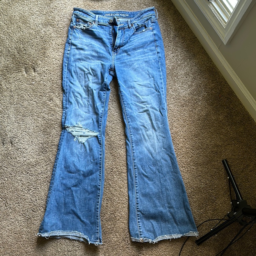 American eagle flare bottom jeans (size8)